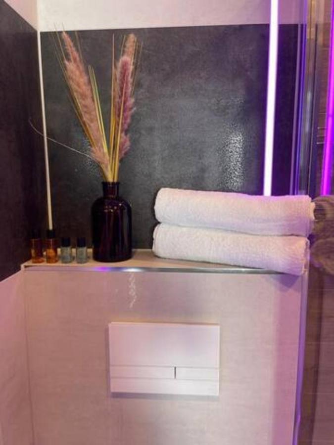#1 Tgha Luxury Studio Apartment In Athlone Eksteriør bilde