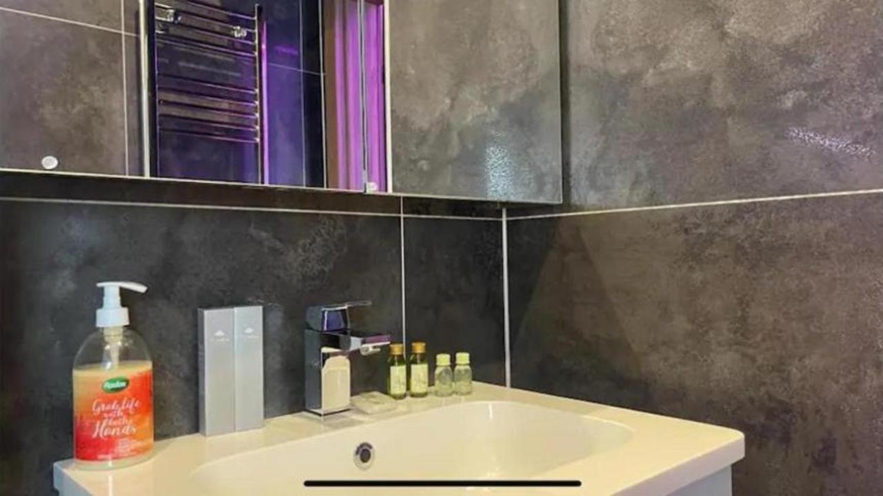 #1 Tgha Luxury Studio Apartment In Athlone Eksteriør bilde